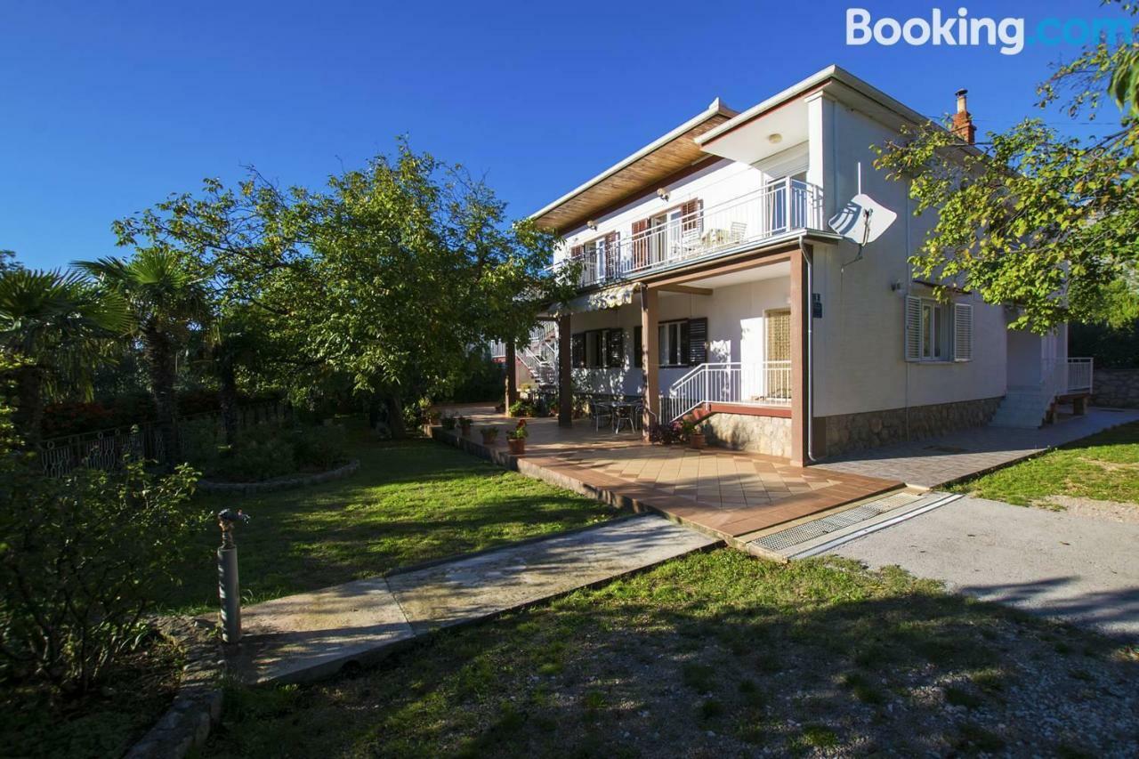 Apartamani Katarina Vl.Ilija Jusup Apartamento Starigrad Paklenica Exterior foto
